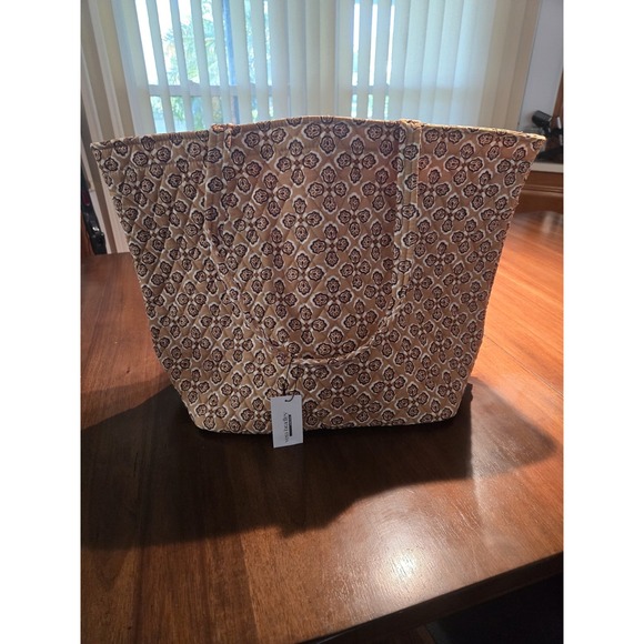 Vera Bradley Handbags - NWT Vera Bradley Grand Tote. Butter Cookie Medallion Apple Cinnamon.